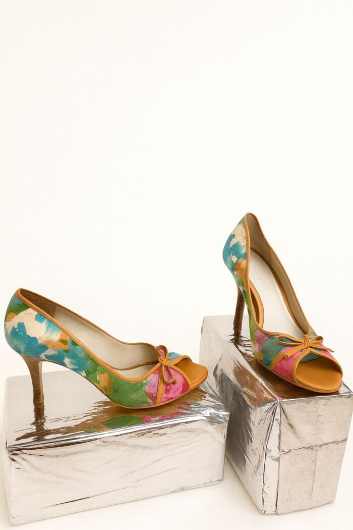 Anne Klein S6 - Image 1